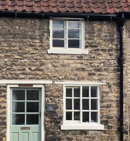 Hill Cottage, Thornton-Le-Dale ธอร์นตันเดล ภายนอก รูปภาพ