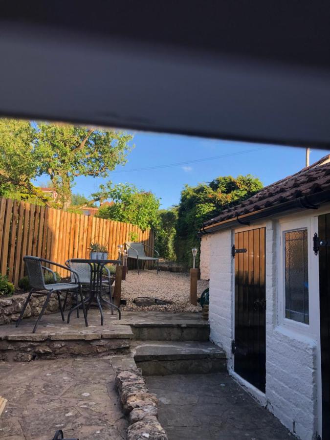 Hill Cottage, Thornton-Le-Dale ธอร์นตันเดล ภายนอก รูปภาพ