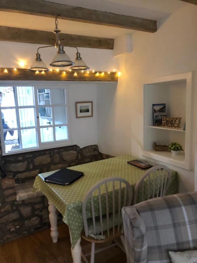 Hill Cottage, Thornton-Le-Dale ธอร์นตันเดล ภายนอก รูปภาพ